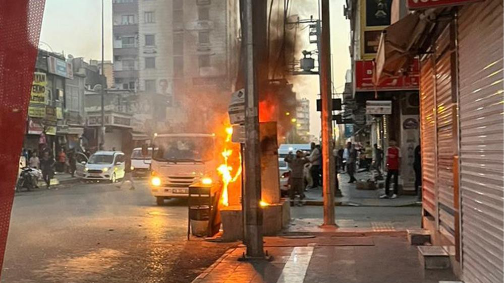 Kızıltepe'de elektrik panosu alevlere teslim oldu